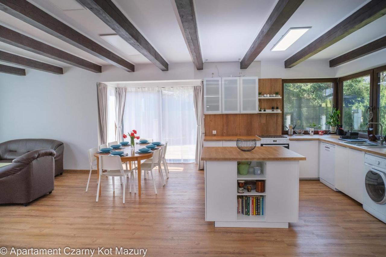 Czarny Kot Mazury Dom Caloroczny Villa Malkinie Eksteriør billede