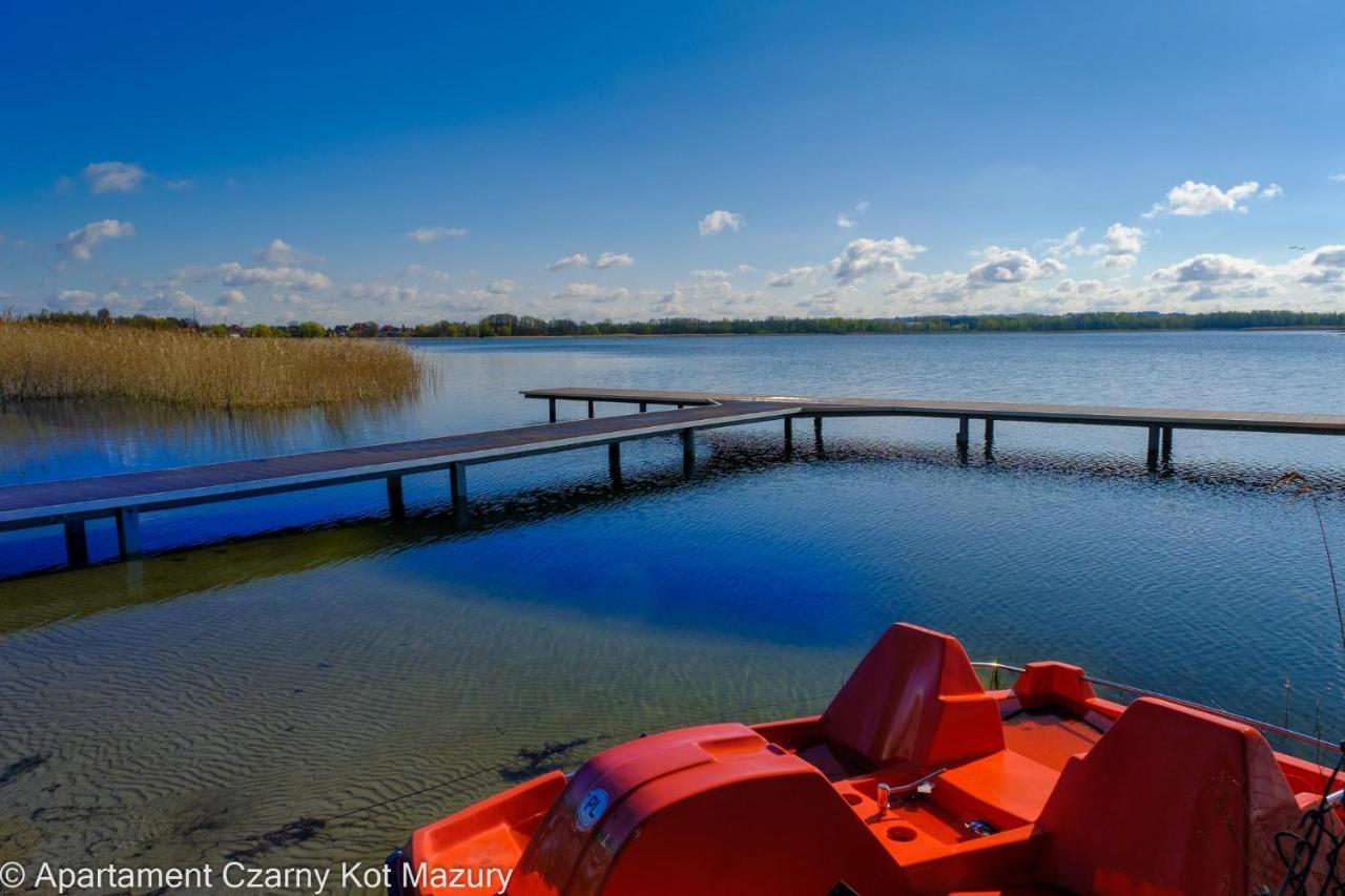 Czarny Kot Mazury Dom Caloroczny Villa Malkinie Eksteriør billede