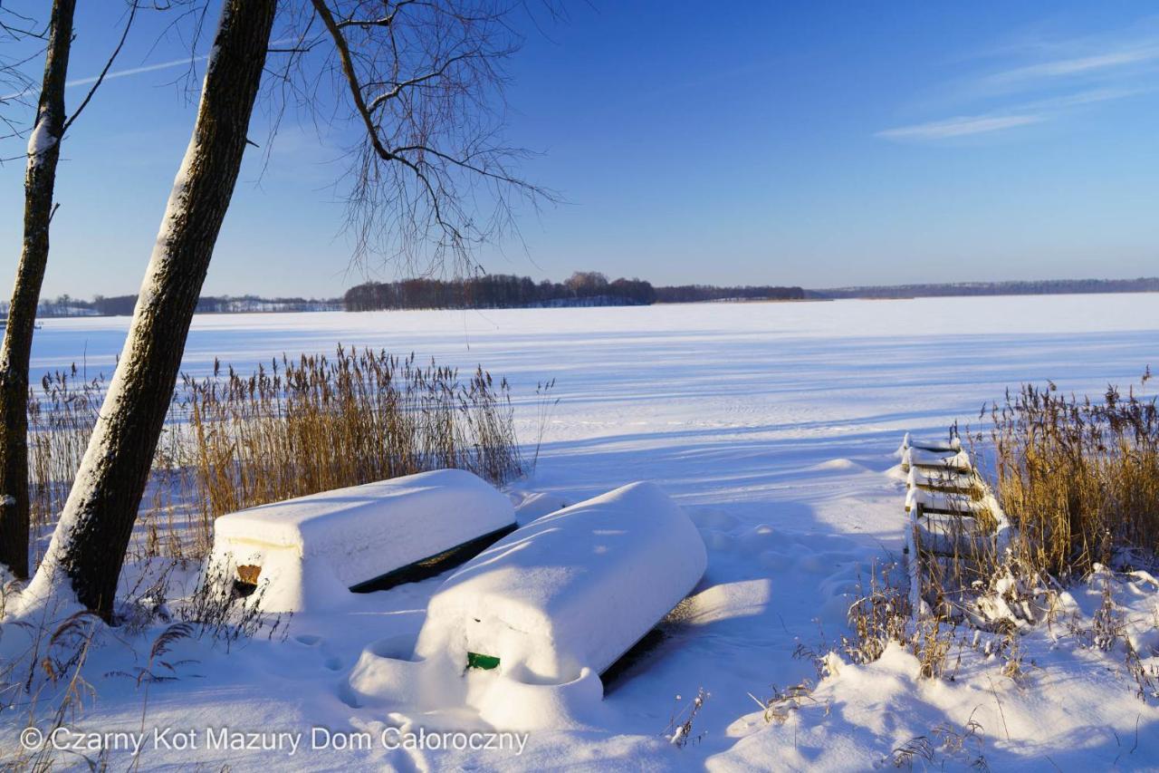Czarny Kot Mazury Dom Caloroczny Villa Malkinie Eksteriør billede