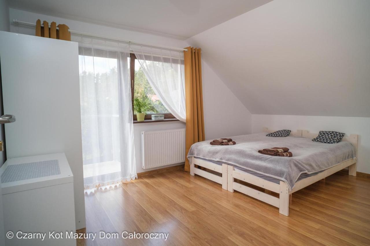 Czarny Kot Mazury Dom Caloroczny Villa Malkinie Eksteriør billede