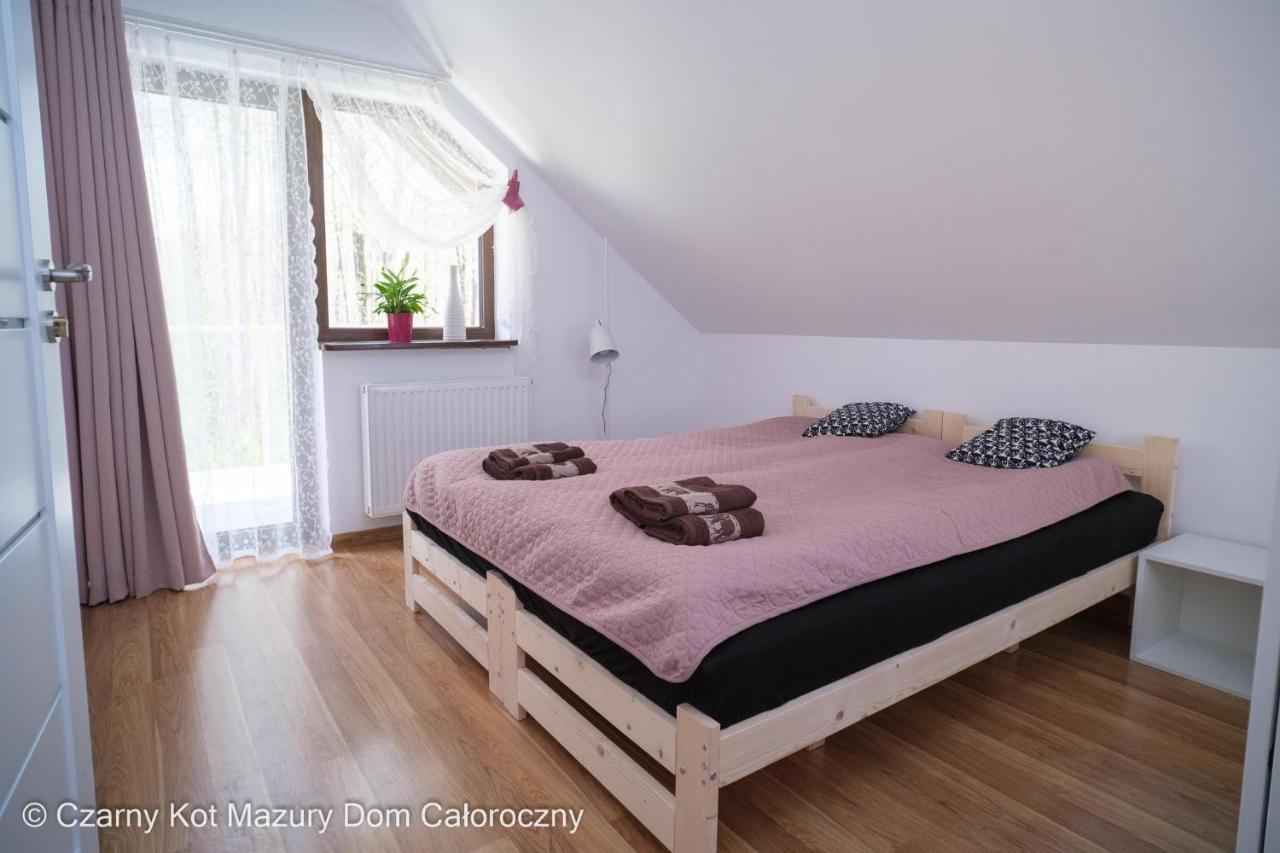 Czarny Kot Mazury Dom Caloroczny Villa Malkinie Eksteriør billede