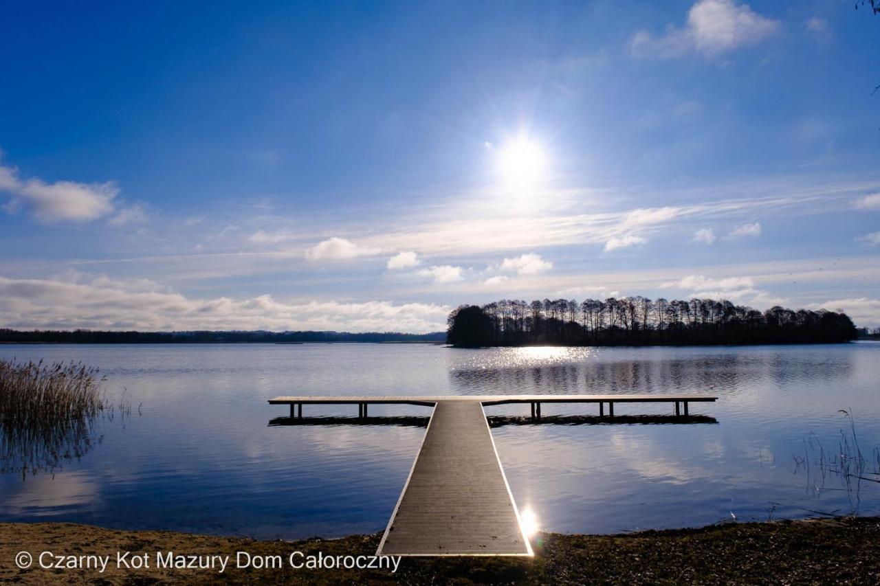 Czarny Kot Mazury Dom Caloroczny Villa Malkinie Eksteriør billede