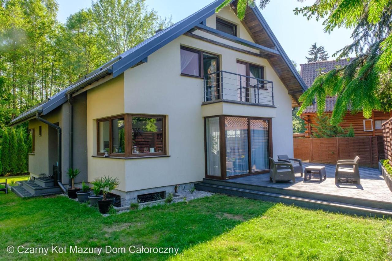 Czarny Kot Mazury Dom Caloroczny Villa Malkinie Eksteriør billede