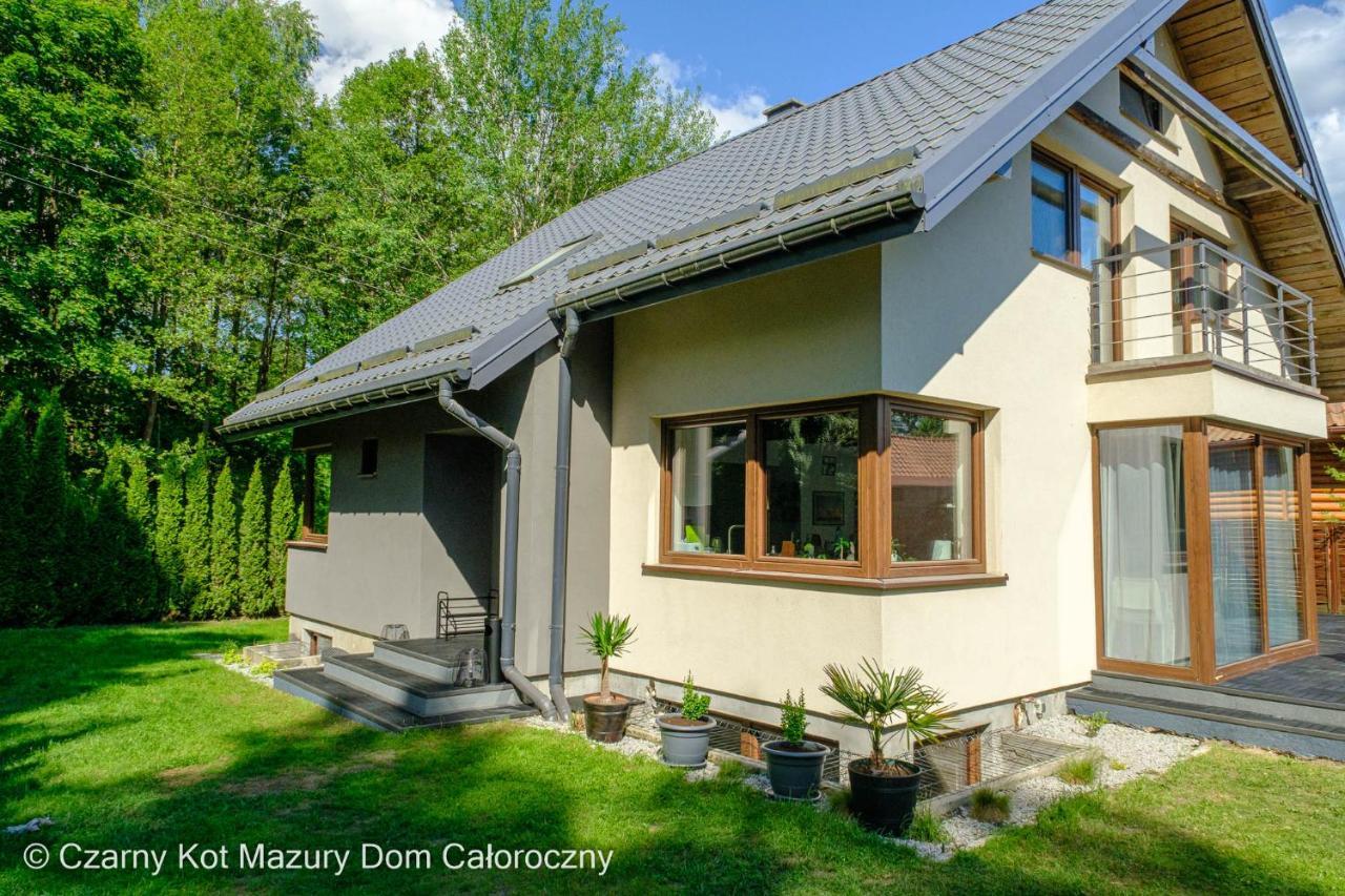 Czarny Kot Mazury Dom Caloroczny Villa Malkinie Eksteriør billede